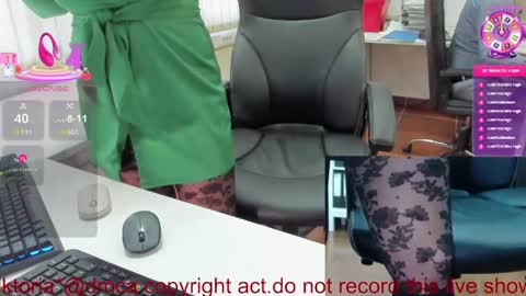Snapshot of milf_viktoria chatting on April 8, 2026, 10:04 am Viktoria online show from April 8, 2026, 10:04 am