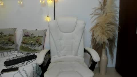 Nakary Bustamante online show from April 17, 2026, 9:40 pm