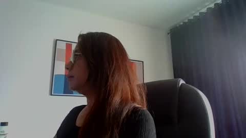 Milf Ginebra online show from December 31, 2024, 1:52 pm