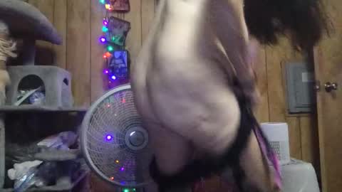 milfmichelle69 online show from May 17, 2026, 7:21 pm