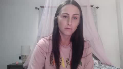 Snapshot of milfquinn chatting on September 20, 2025, 10:00 pm Quinn Kinley online show from September 20, 2025, 10:00 pm