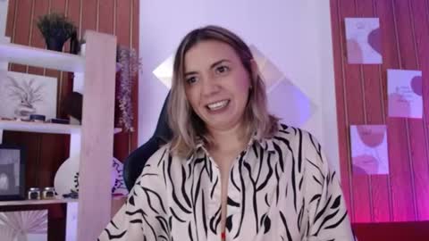 Snapshot of milfsecret69 chatting on August 8, 2026, 11:12 am Sara online show from August 8, 2026, 11:12 am