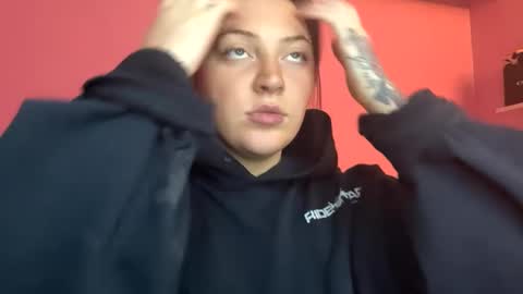 milfyymassa online show from September 10, 2025, 2:55 am