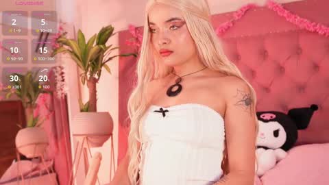 Snapshot of mili_moon_ chatting on September 24, 2025, 12:30 pm    online show from September 24, 2025, 12:30 pm