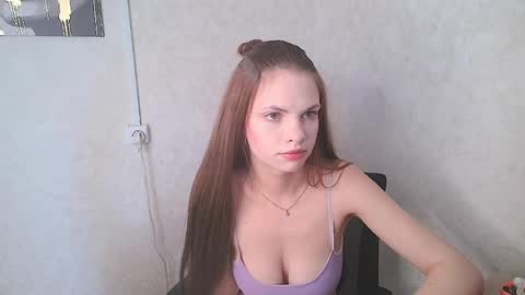 Snapshot of milia21 chatting on April 4, 2026, 10:24 am milia21 online show from April 4, 2026, 10:24 am