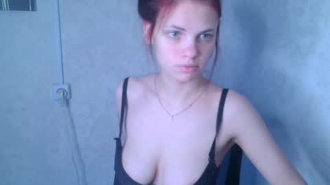 Snapshot of milia21 chatting on April 15, 2026, 9:38 am milia21 online show from April 15, 2026, 9:38 am