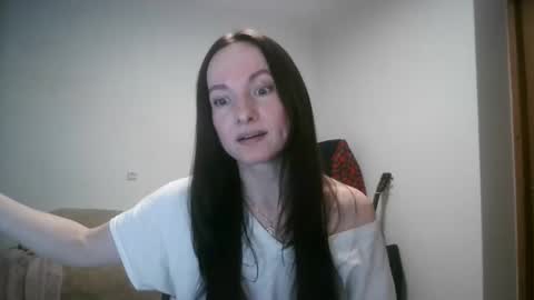 Snapshot of miliah chatting on October 18, 2025, 6:41 pm miliah online show from October 18, 2025, 6:41 pm