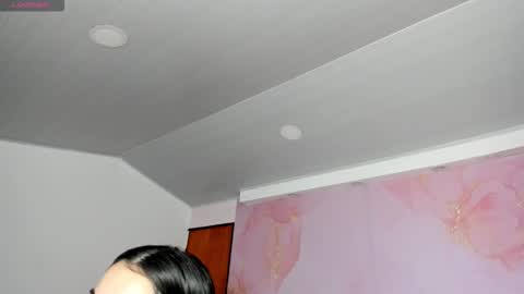 Snapshot of milk_candy16 chatting on October 25, 2025, 10:45 am S O F I A online show from October 25, 2025, 10:45 am