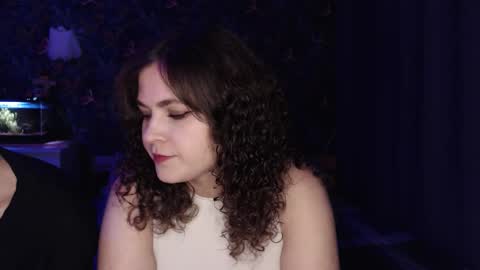 Stella and Neo online show from October 11, 2025, 4:22 am