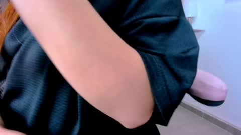 Snapshot of milk_zafira chatting on November 9, 2025, 12:20 am milk_zafira online show from November 9, 2025, 12:20 am