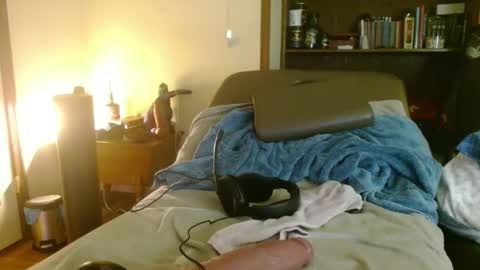 MilkingKween online show from February 6, 2026, 8:29 am