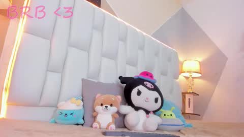 Snapshot of milkwhore1 chatting on September 17, 2025, 12:29 pm Michelle  online show from September 17, 2025, 12:29 pm