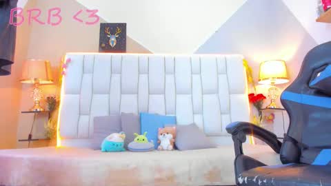 Snapshot of milkwhore1 chatting on September 22, 2025, 12:18 pm Michelle  online show from September 22, 2025, 12:18 pm