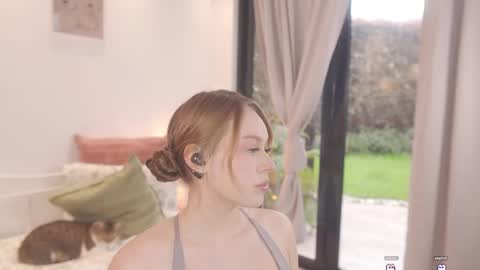 milky_0 online show from June 6, 2026, 7:29 pm