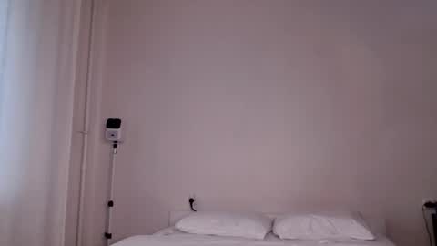 milky__way_ online show from October 24, 2025, 10:33 am