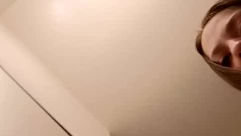 milkymomasquirtsalot online show from May 8, 2026, 5:13 am