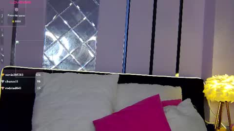 milla_cali online show from June 11, 2026, 2:53 am