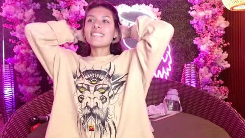 MILLA online show from December 9, 2024, 7:18 pm