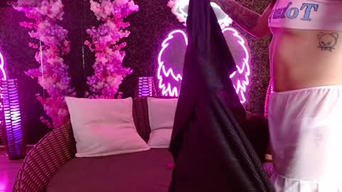 MILLA online show from January 7, 2025, 1:24 pm