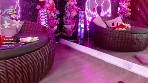 MILLA online show from February 17, 2025, 4:37 pm