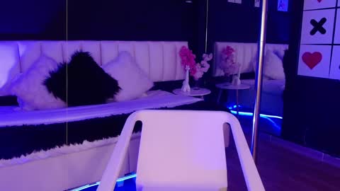 MILLA online show from February 27, 2025, 8:31 pm