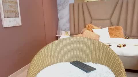 MILLA online show from February 28, 2025, 8:28 pm