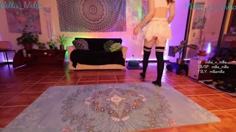 milla_milla online show from January 31, 2025, 3:20 am