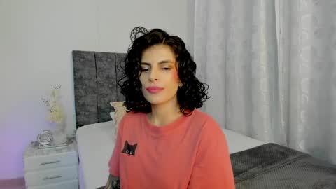 Snapshot of milla_pixxie chatting on February 1, 2025, 3:41 am Milagros online show from February 1, 2025, 3:41 am