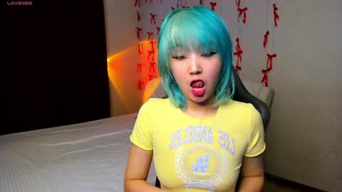 Snapshot of milla_waves chatting on June 20, 2026, 1:03 pm Milla or just Mi online show from June 20, 2026, 1:03 pm