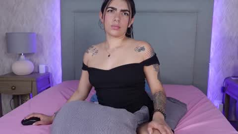 MillaBliss online show from March 4, 2025, 8:05 pm