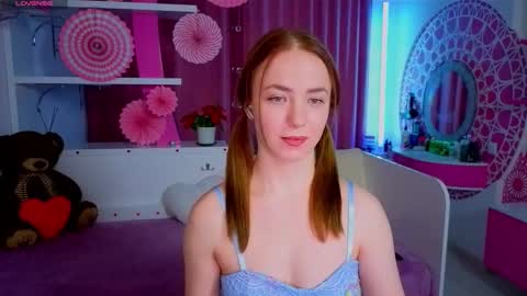 Snapshot of millana_hot chatting on March 26, 2026, 10:48 pm Milana online show from March 26, 2026, 10:48 pm