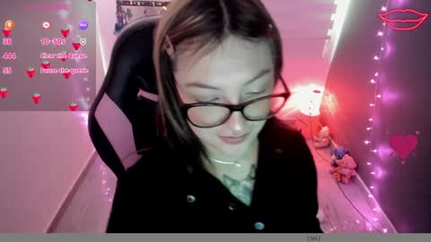 millandiux online show from February 3, 2025, 8:46 pm