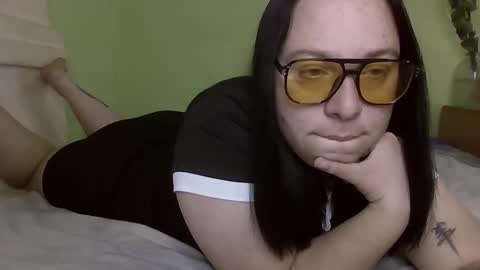 MillaSourety online show from March 19, 2026, 7:01 am