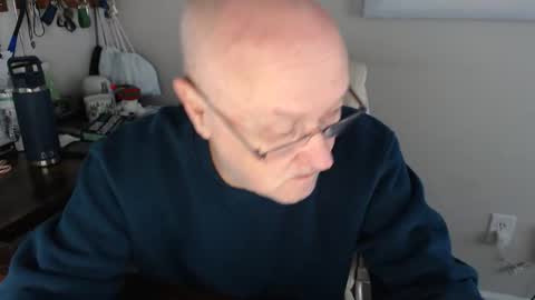 millenium0129 online show from December 18, 2025, 3:29 pm