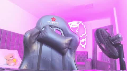 miller_silvana online show from February 16, 2026, 12:12 pm