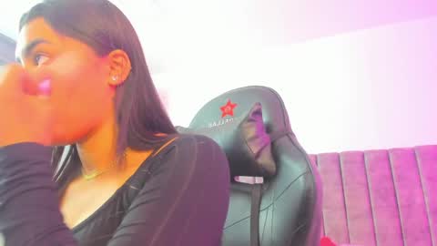 miller_silvana online show from May 20, 2026, 11:49 am