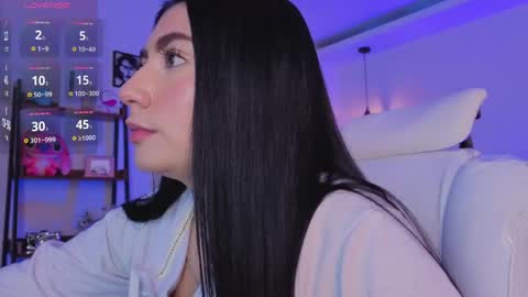 miller_vanessa_ online show from June 4, 2026, 4:13 pm