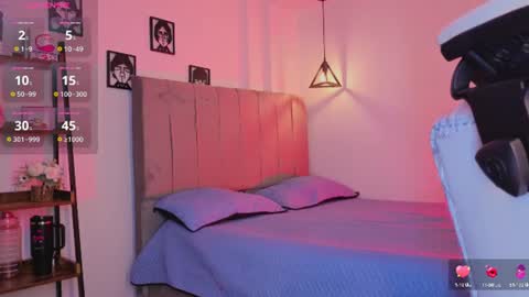 miller_vanessa_ online show from June 17, 2026, 9:05 pm