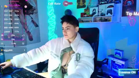 Snapshot of milley_rose chatting on September 19, 2025, 10:21 pm Im girl my name is Johana  online show from September 19, 2025, 10:21 pm