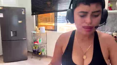 Snapshot of milley_rose chatting on October 29, 2025, 6:53 pm Im girl my name is Johana  online show from October 29, 2025, 6:53 pm
