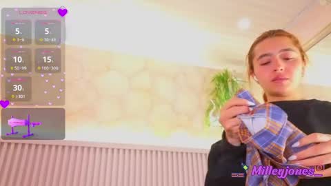 milleyjones_ online show from June 8, 2026, 12:49 pm