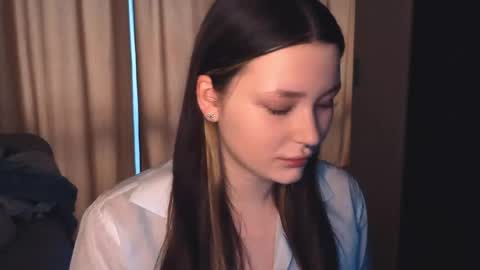 Millie online show from May 6, 2026, 1:47 am