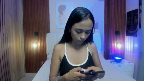Snapshot of millieskinny18 chatting on July 7, 2026, 2:14 am Miley online show from July 7, 2026, 2:14 am