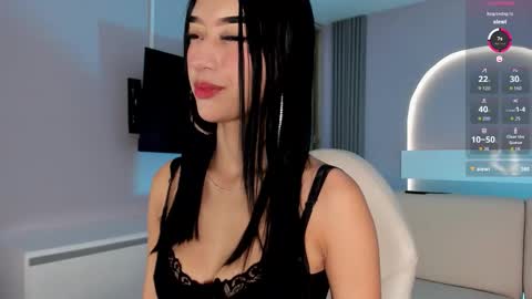 Snapshot of millieskinny_ chatting on November 21, 2025, 11:31 am Ana Maria online show from November 21, 2025, 11:31 am