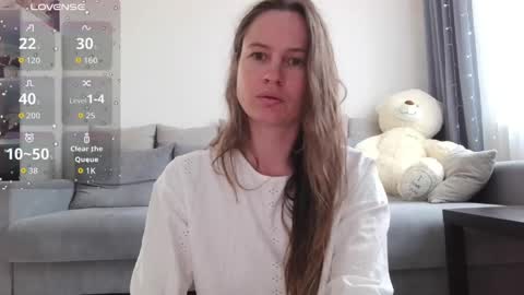 milly_browski online show from April 30, 2026, 2:45 pm