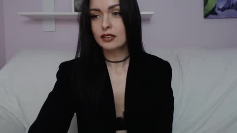 Snapshot of milly_hottt chatting on March 4, 2025, 2:10 pm Milly online show from March 4, 2025, 2:10 pm