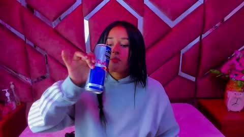 Milly Print online show from November 23, 2025, 2:44 am