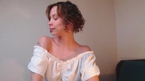 Snapshot of milly_ross23 chatting on October 4, 2025, 7:50 am Milly online show from October 4, 2025, 7:50 am