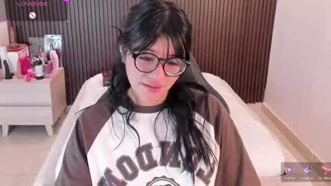 Snapshot of millyevans1 chatting on July 28, 2026, 12:48 pm millyevans1 online show from July 28, 2026, 12:48 pm