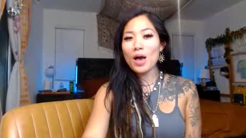 milo_and_macii online show from September 12, 2025, 5:40 am